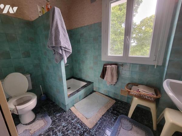Maison d'habitation dans hameau en campagne