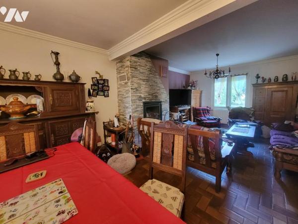 Maison d'habitation dans hameau en campagne