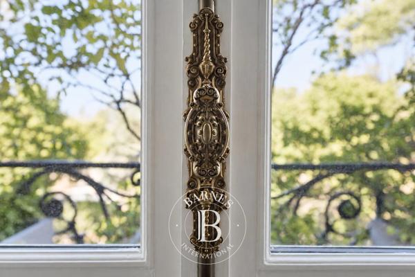Paris 16ème, Appartement  335 m² à vendre