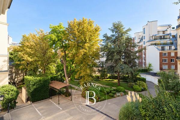 Paris 16ème, Appartement  335 m² à vendre