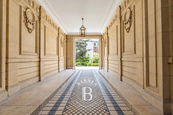 Paris 16ème, Appartement  335 m² à vendre