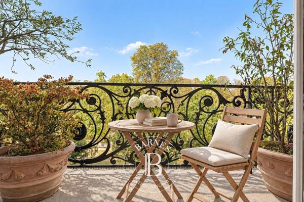 Paris 16ème, Appartement  335 m² à vendre