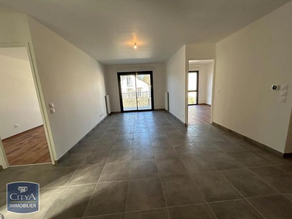 Appartement à louer 3 pièces 74.62m² Vaux-le-Pénil (77000)