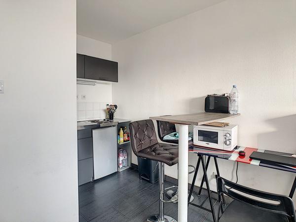 Nouvauté - Joli F1 avec balcon à louer rue de Saint Dié Strasbourg Nouvauté - Joli F1 avec balcon à louer rue de Saint Dié Strasbourg