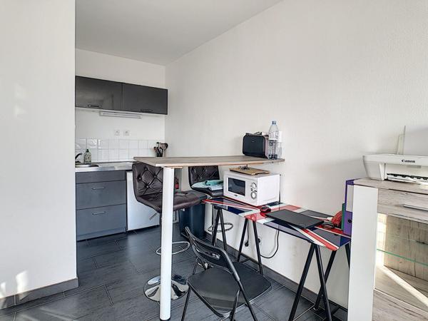 Nouvauté - Joli F1 avec balcon à louer rue de Saint Dié Strasbourg Nouvauté - Joli F1 avec balcon à louer rue de Saint Dié Strasbourg