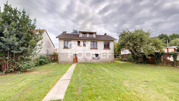 Maison à vendre à LA VILLE DU BOIS - Référence 3002
