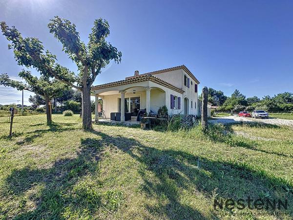 Villa Trets 6 pièce(s) 175 m2 sur 10000 m2 de terrain avec chambre en rdc