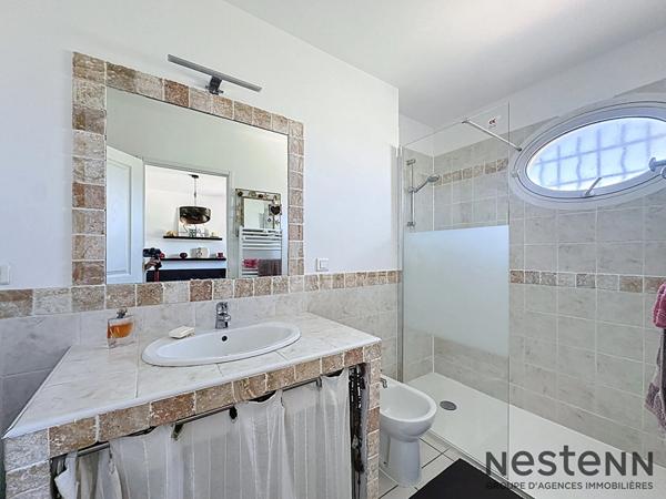 Villa Trets 6 pièce(s) 175 m2 sur 10000 m2 de terrain avec chambre en rdc