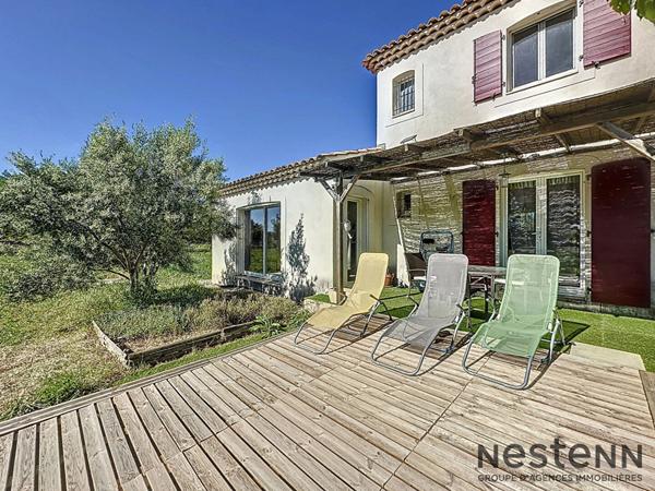 Villa Trets 6 pièce(s) 175 m2 sur 10000 m2 de terrain avec chambre en rdc