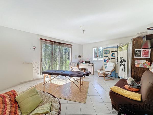 Villa Trets 6 pièce(s) 175 m2 sur 10000 m2 de terrain avec chambre en rdc