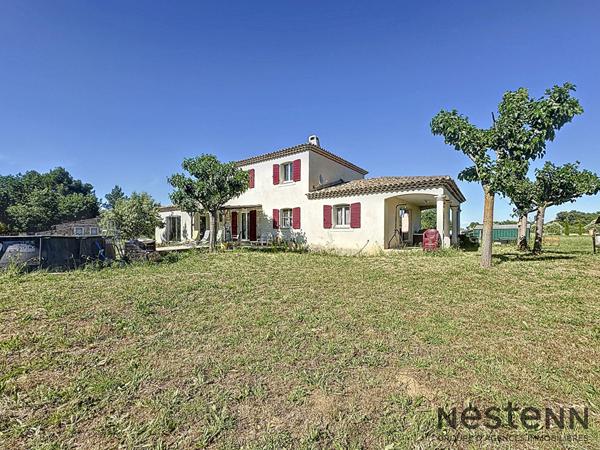 Villa Trets 6 pièce(s) 175 m2 sur 10000 m2 de terrain avec chambre en rdc