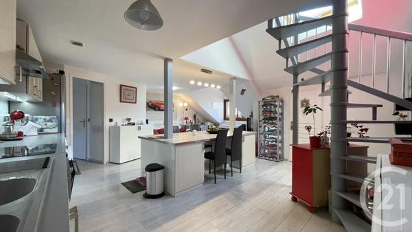 Appartement T4 à vendre  4 pièces - 65,62 m2 RUMILLY - 74