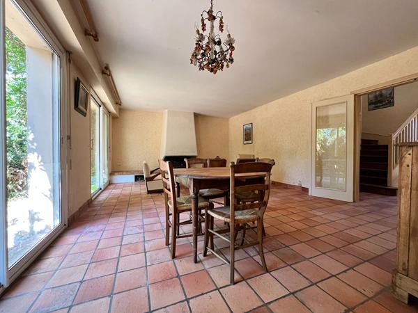 Maison 7 pièces, 5 chambres à vendre à Arradon, proche centre et mer