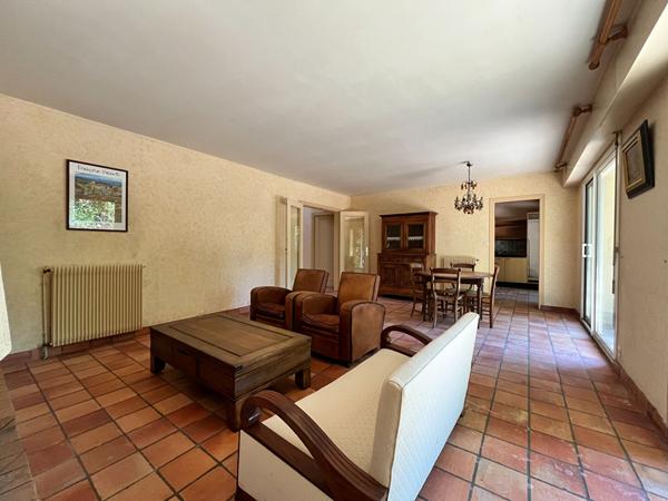 Maison 7 pièces, 5 chambres à vendre à Arradon, proche centre et mer
