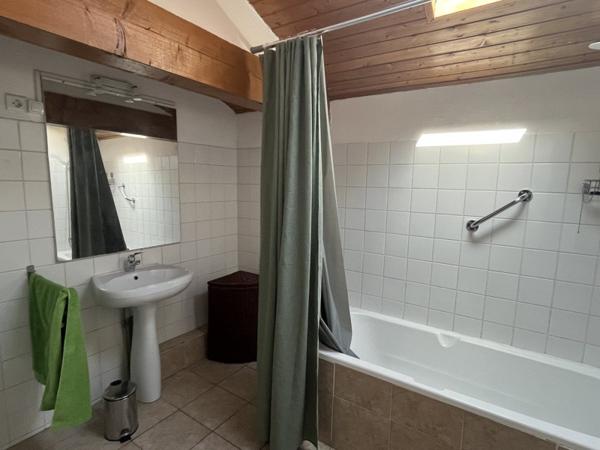 Maison à louer 870 € CC Garidech 3 p 74 m² DPE D