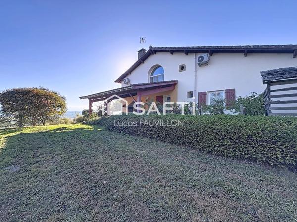 Maison de 294 m²  Vue panoramique sur les Pyrénées