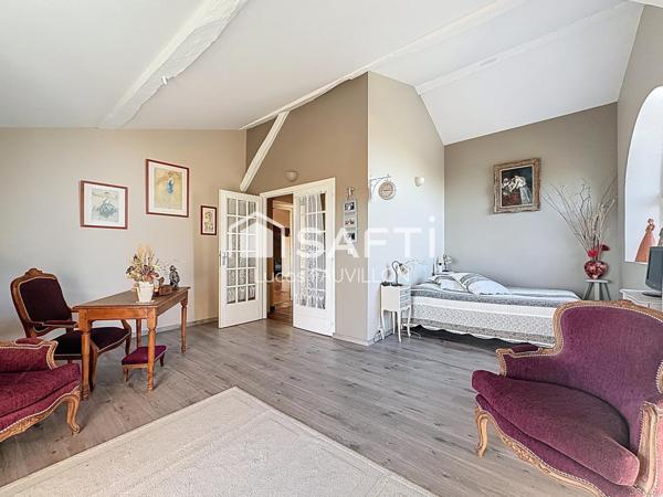 Maison de 294 m²  Vue panoramique sur les Pyrénées