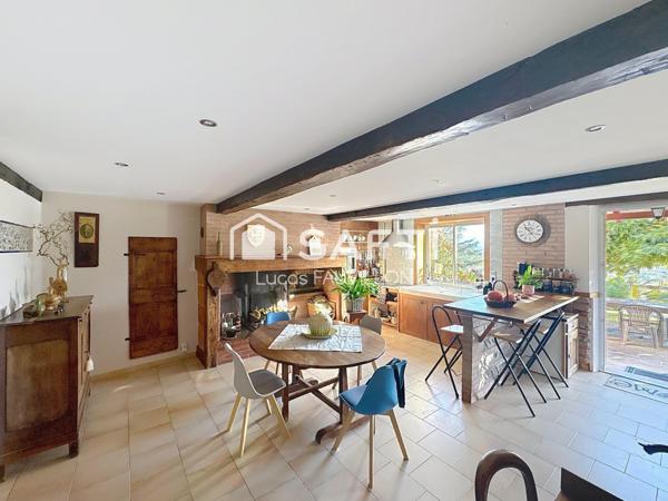 Maison de 294 m²  Vue panoramique sur les Pyrénées