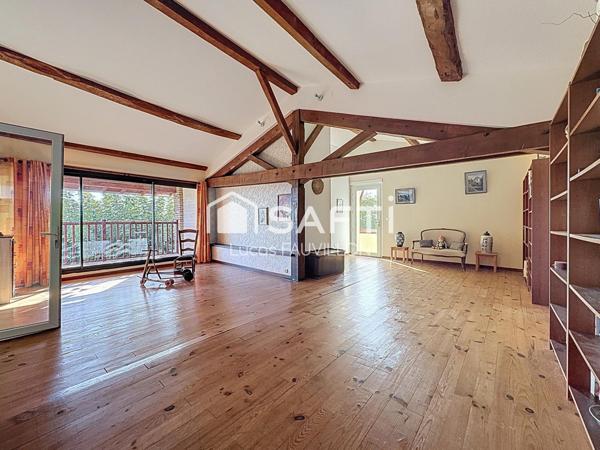 Maison de 294 m²  Vue panoramique sur les Pyrénées