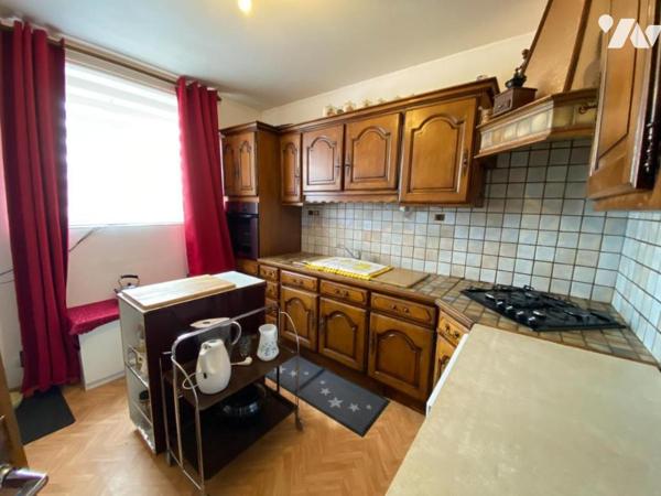 A VENDRE - IMMEUBLE DE RAPPORT - ST HILAIRE DU MAINE