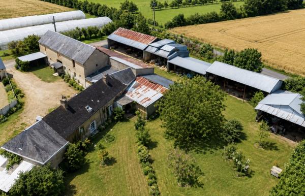 Maison
         6 pièces
        - 151 m² 294 000 € *