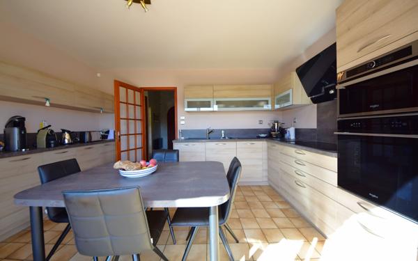 Maison à vendre    6 pièces •  Saint-Germain-lès-Corbeil