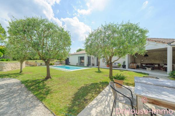 Maison à vendre 10 pièces de 250 m²