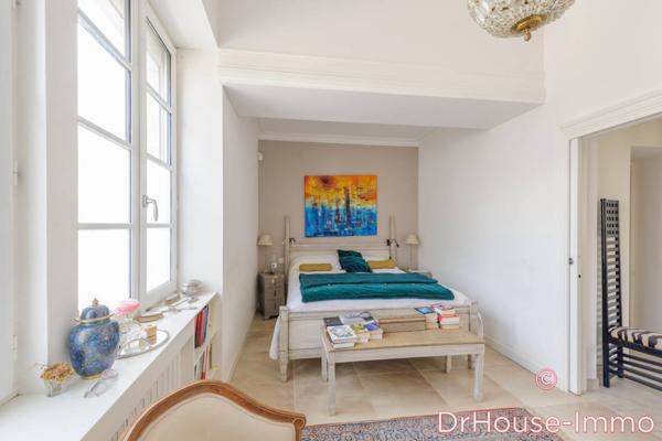 Maison à vendre 10 pièces de 250 m²