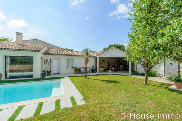 Maison à vendre 10 pièces de 250 m²