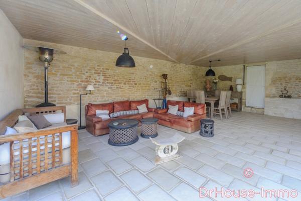 Maison à vendre 10 pièces de 250 m²