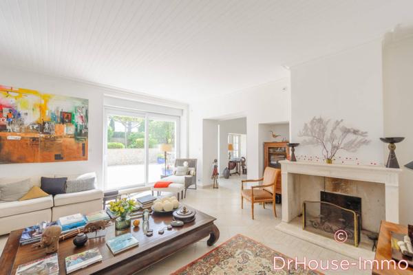 Maison à vendre 10 pièces de 250 m²
