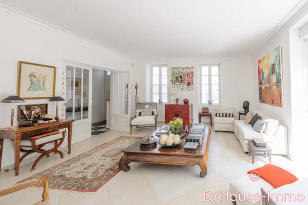 Maison à vendre 10 pièces de 250 m²