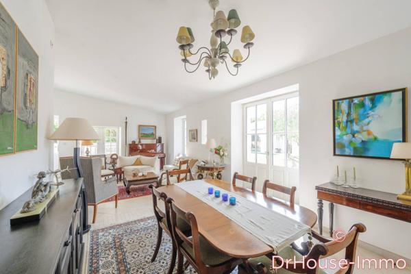 Maison à vendre 10 pièces de 250 m²