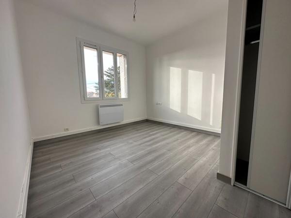 Villa 6 pièces-Saint Mitres Les Remparts