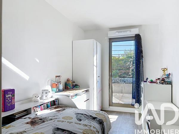 Appartement à vendre 4 pièces 71 m² Saint-Cyr-l'École