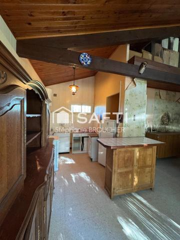 Maison avec garage et jardin proche village