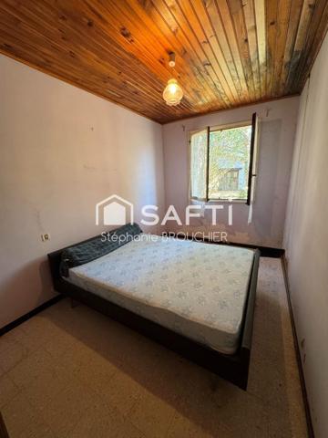 Maison avec garage et jardin proche village