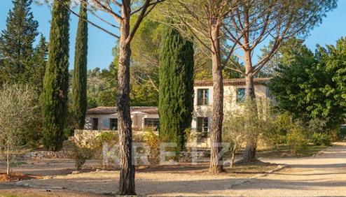 LE THOLONET_ VILLA D'EXCEPTION DE 300 M2, 5 CHAMBRES AU PIED DE LA SAINTE-VICTOIRE