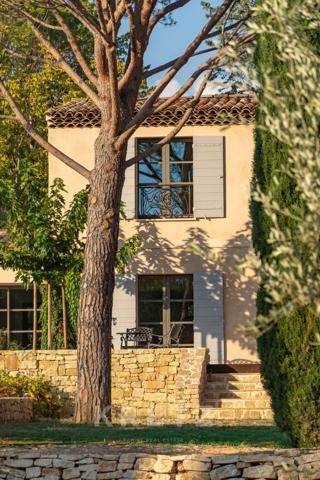 LE THOLONET_ VILLA D'EXCEPTION DE 300 M2, 5 CHAMBRES AU PIED DE LA SAINTE-VICTOIRE