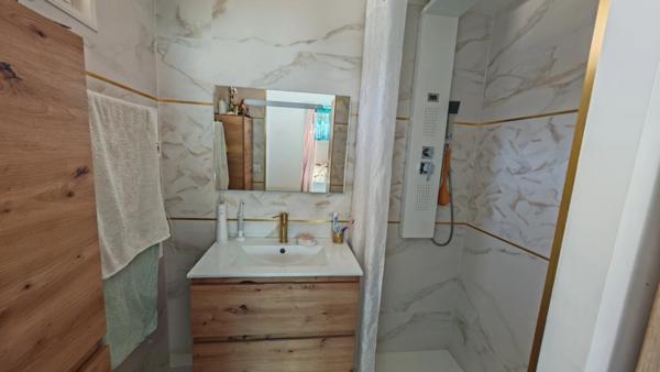 Propriete à vendre constituée de 2 maisons individuelles à BALARUC LES BAINS (34)
