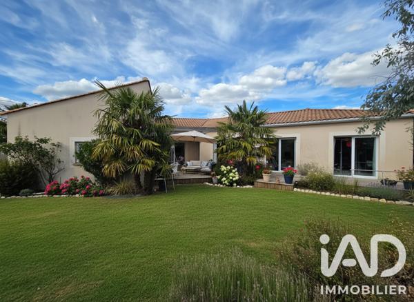 Maison à vendre 6 pièces 150 m² Mornac