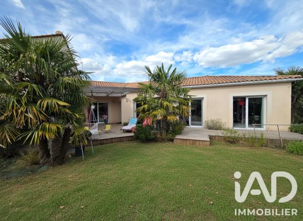 Maison à vendre 6 pièces 150 m² Mornac