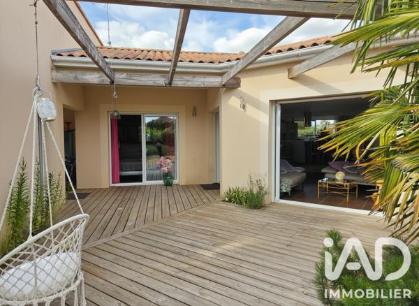 Maison à vendre 6 pièces 150 m² Mornac