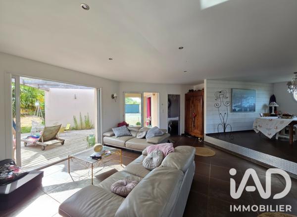 Maison à vendre 6 pièces 150 m² Mornac