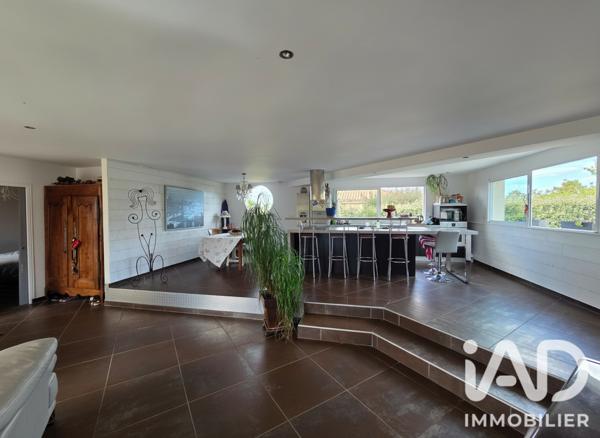 Maison à vendre 6 pièces 150 m² Mornac