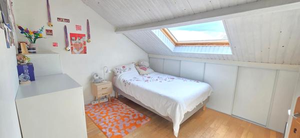 Très belle maison de ville des années 30 rénovée avec charme, centre et gare à pieds !