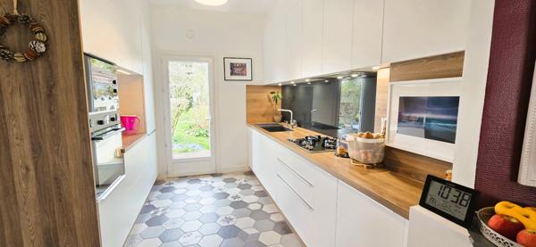 Très belle maison de ville des années 30 rénovée avec charme, centre et gare à pieds !