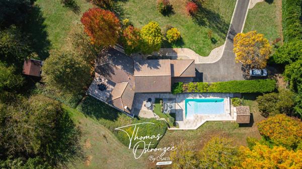 Maison avec piscine et vue campagne à Casseneuil