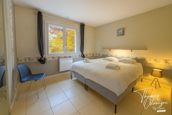 Maison avec piscine et vue campagne à Casseneuil