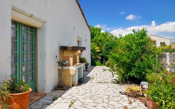 Maison à vendre    5 pièces •  Marseillan